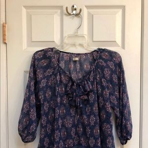 HOLLISTER CHIFFON SEE-THROUGH TOP